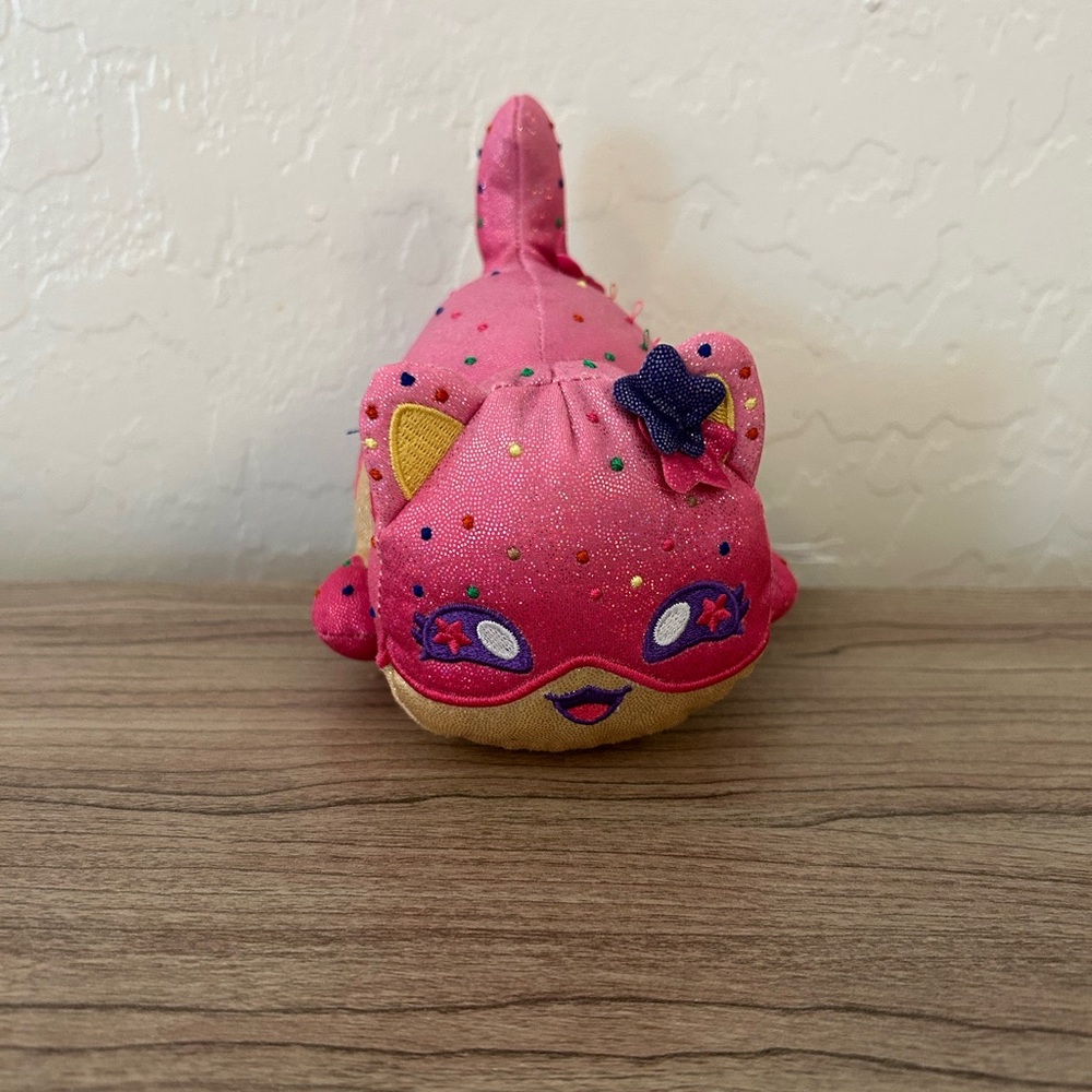 Mee Meows  Frosted cookie cat plush